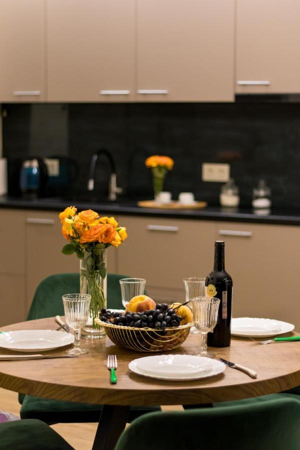 Hotelise L Bird Eye Apartment Ереван Екстериор снимка
